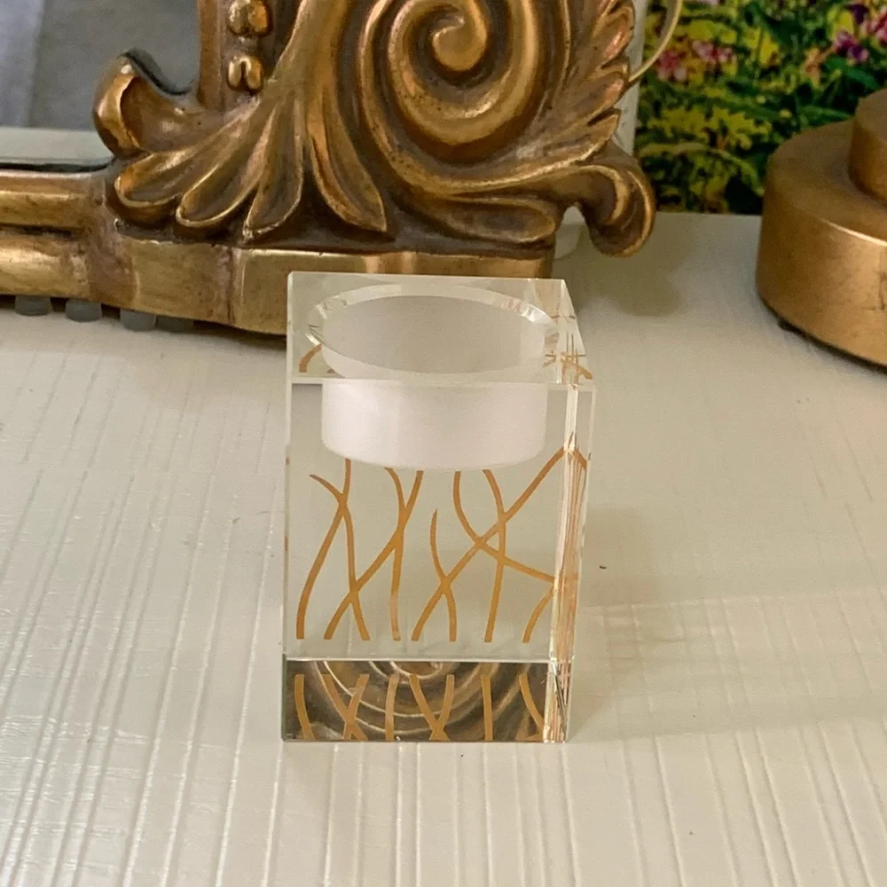 Z Galleris candle holder